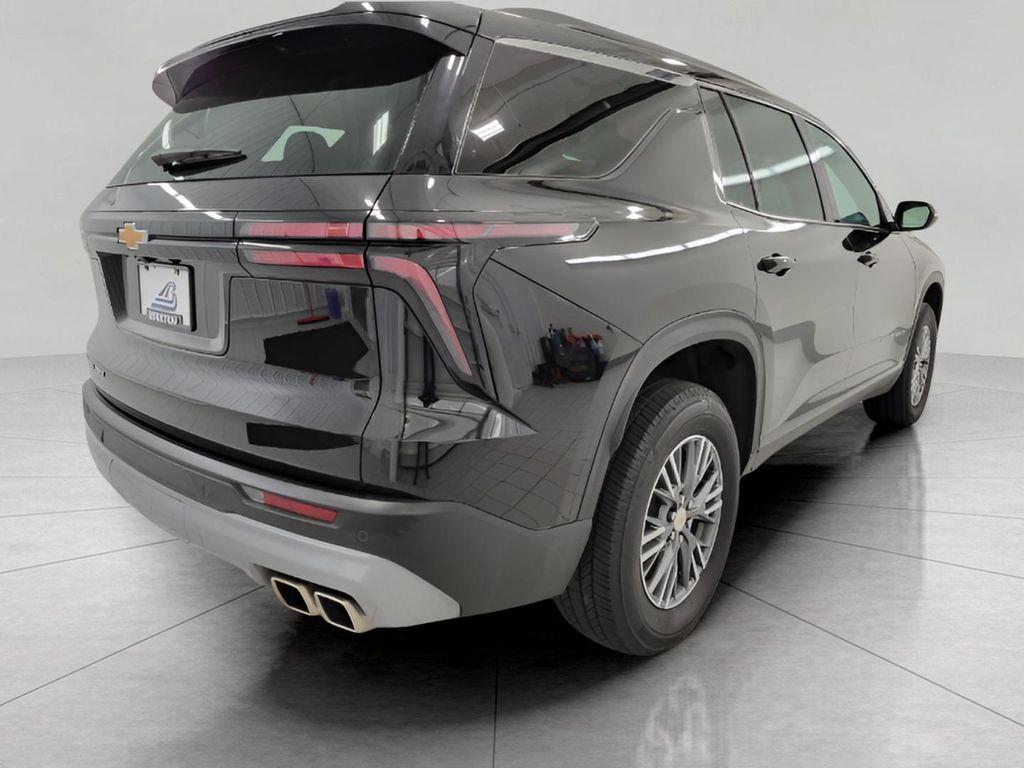 used 2025 Chevrolet Traverse car, priced at $38,549