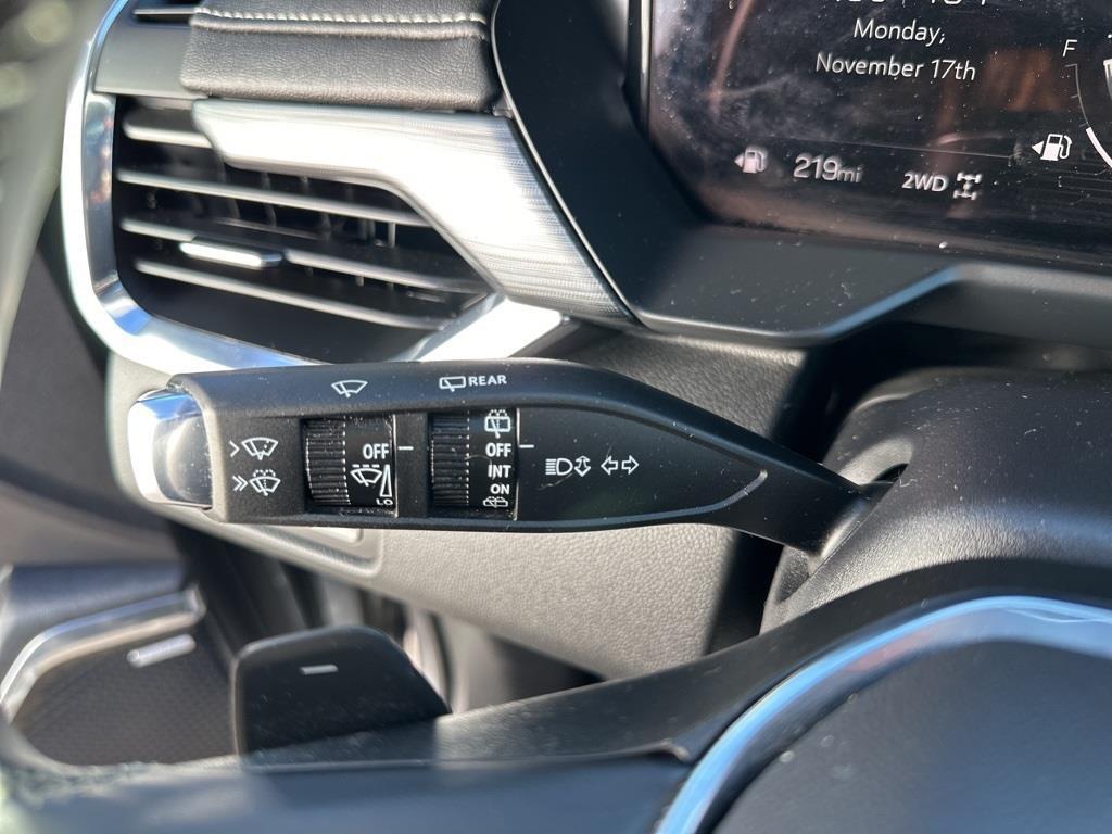 used 2025 GMC Acadia car, priced at $36,572