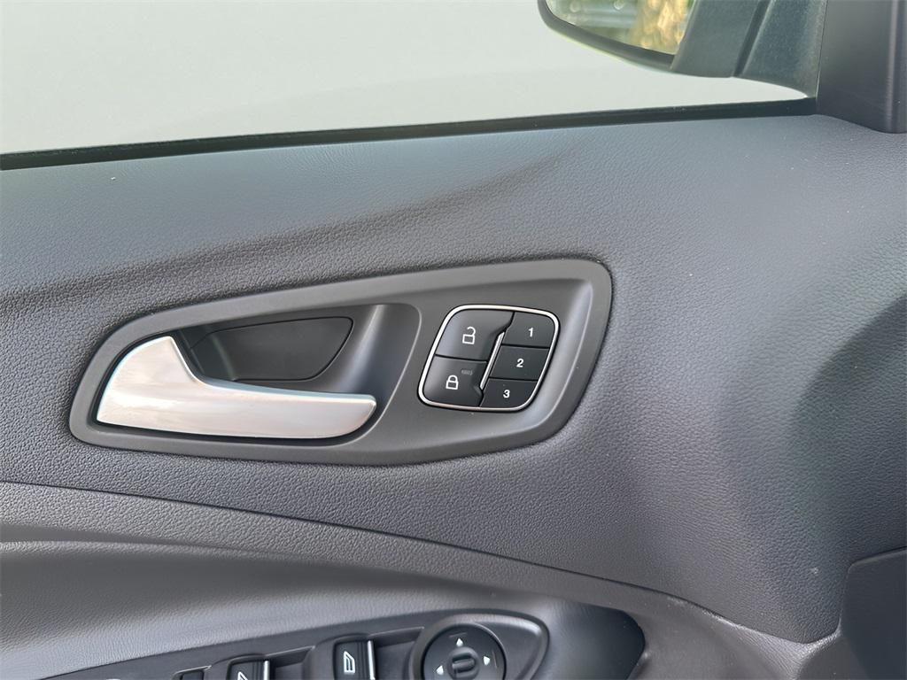 used 2019 Ford Escape car, priced at $21,447