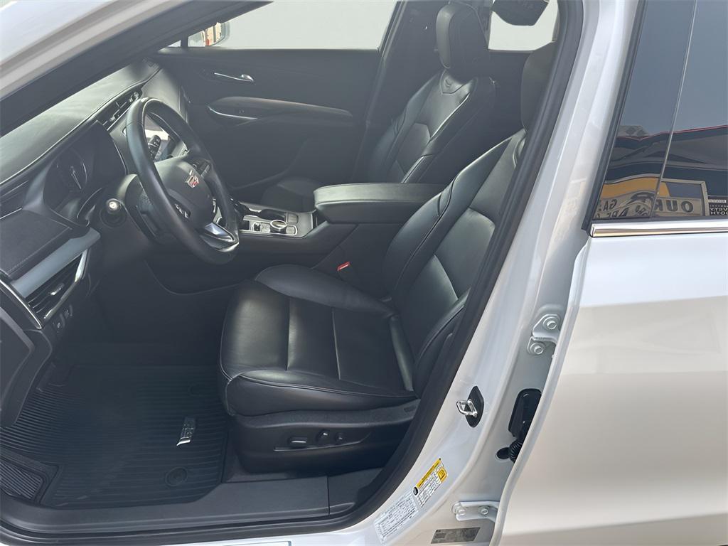 used 2020 Cadillac XT4 car, priced at $27,822