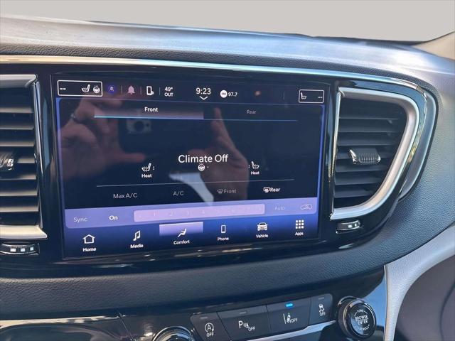 used 2023 Chrysler Pacifica car, priced at $23,992