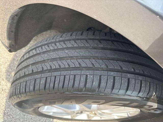 used 2023 Chrysler Pacifica car, priced at $23,992