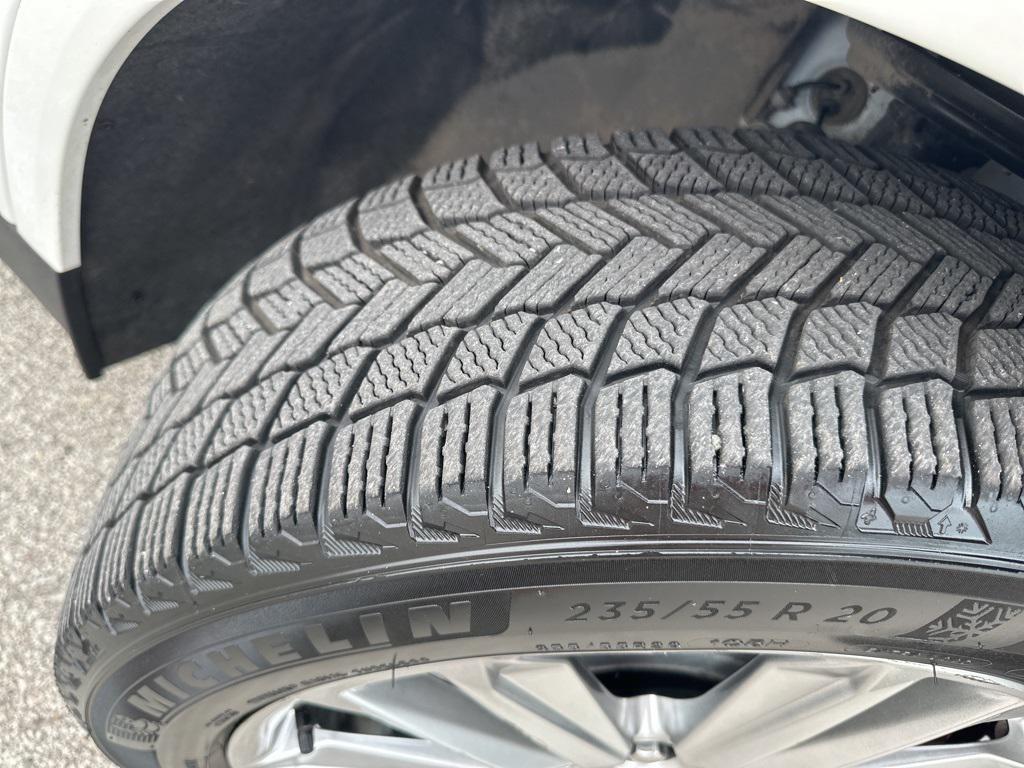 used 2023 Cadillac XT5 car, priced at $41,672