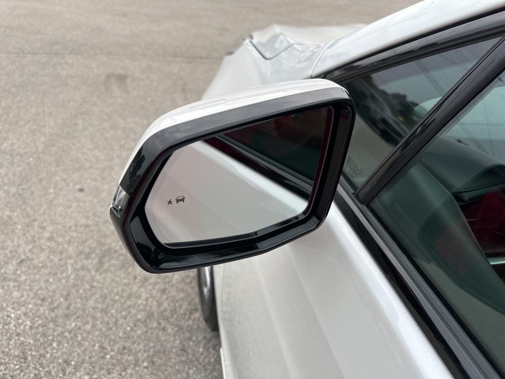 used 2023 Cadillac XT5 car, priced at $41,672