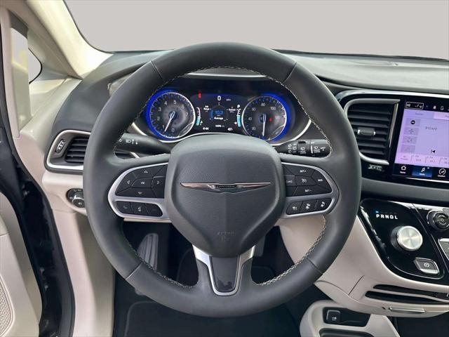 used 2023 Chrysler Pacifica car, priced at $23,592