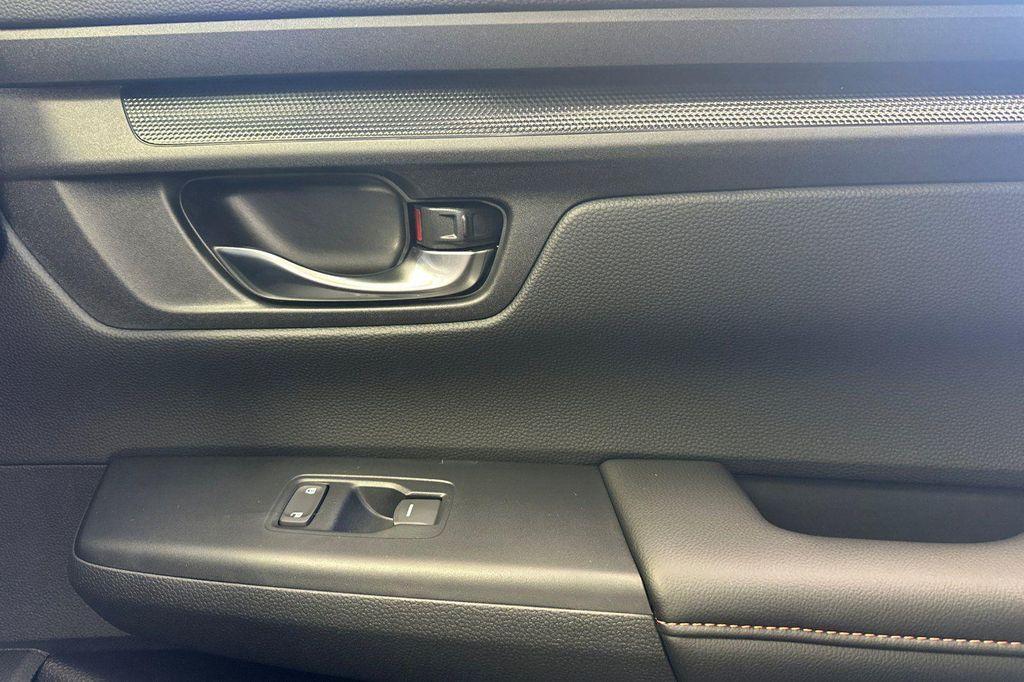 new 2026 Honda CR-V Hybrid car, priced at $40,630