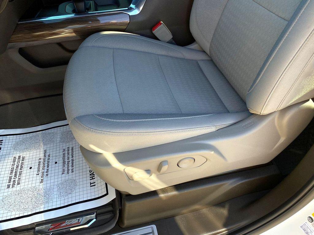 used 2025 Chevrolet Silverado 1500 car, priced at $43,888