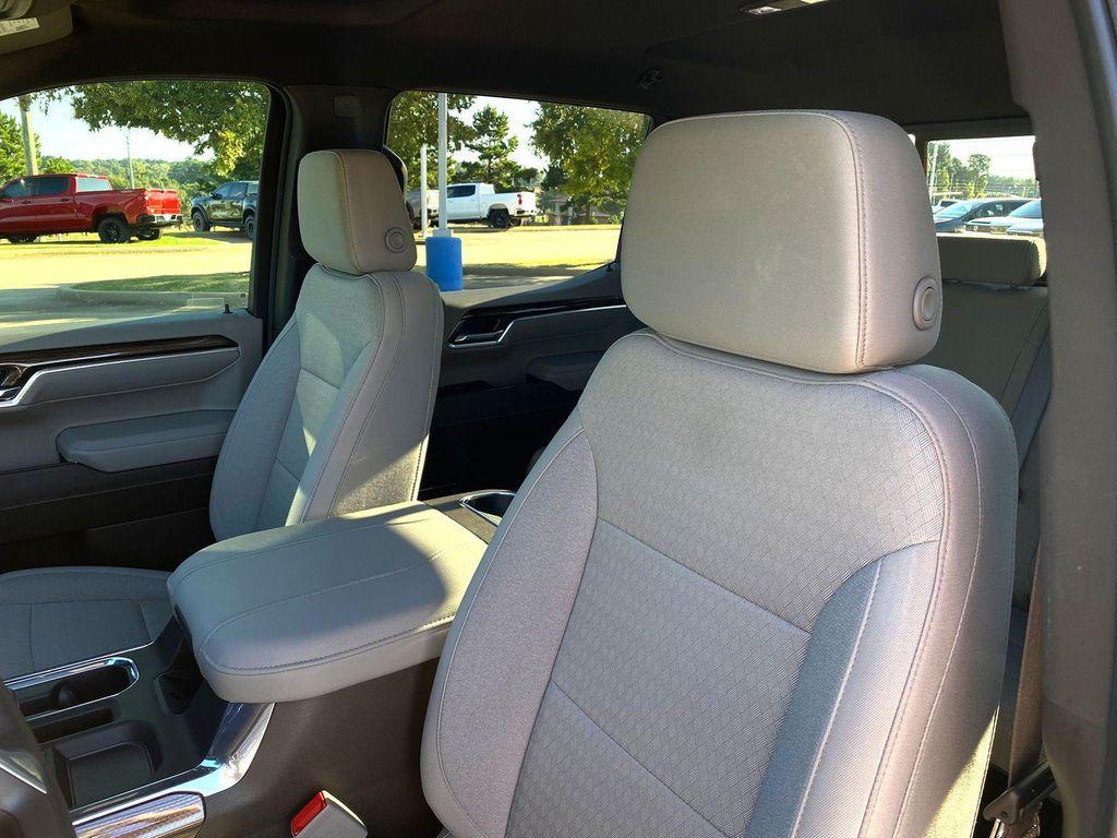 used 2025 Chevrolet Silverado 1500 car, priced at $43,888