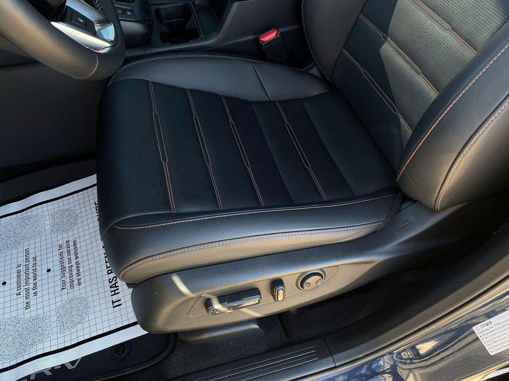 used 2023 Honda CR-V Hybrid car, priced at $35,077