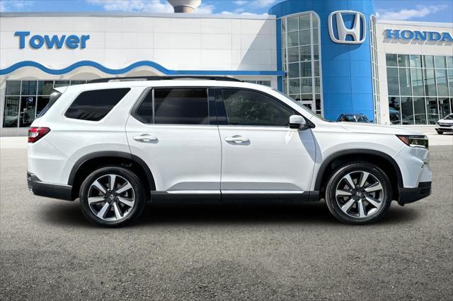 new 2025 Honda Pilot car, priced at $52,440