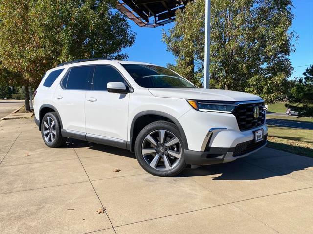 new 2025 Honda Pilot car, priced at $52,440