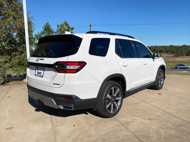 new 2025 Honda Pilot car, priced at $52,440