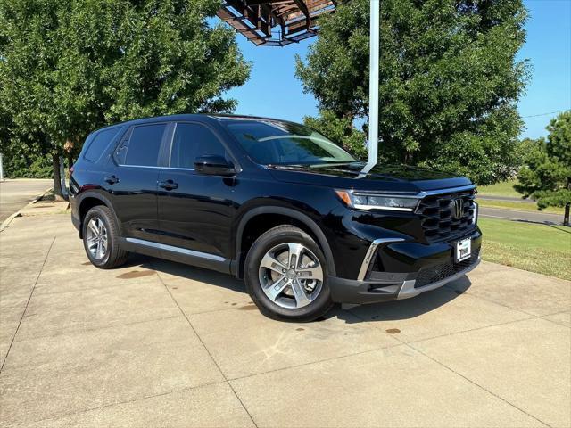 new 2025 Honda Pilot car, priced at $44,595