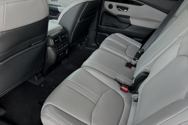 new 2025 Honda Pilot car, priced at $45,680