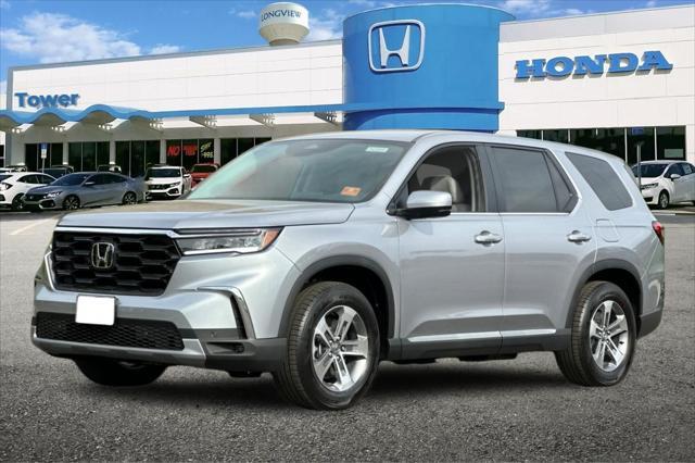 new 2025 Honda Pilot car, priced at $45,680