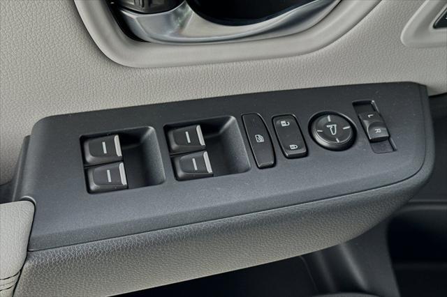 new 2025 Honda Pilot car, priced at $45,680