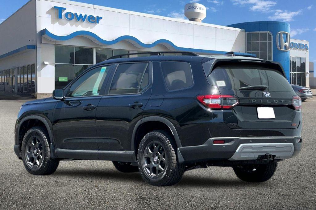 new 2025 Honda Pilot car, priced at $50,895
