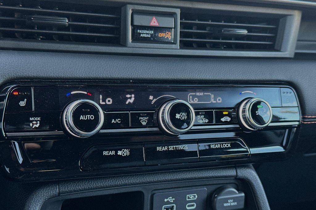 new 2025 Honda Pilot car, priced at $50,895