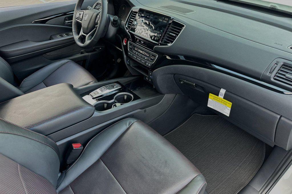 new 2025 Honda Ridgeline car, priced at $50,355