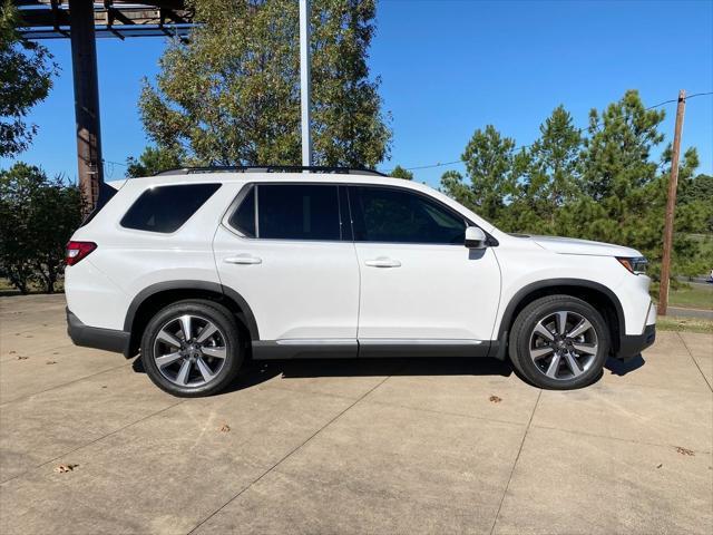 new 2025 Honda Pilot car, priced at $51,450