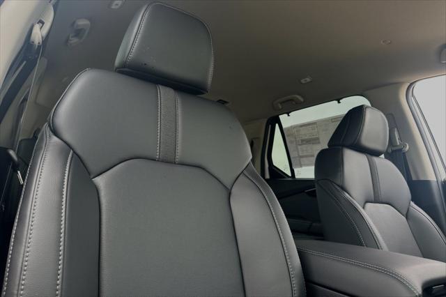 new 2025 Honda Pilot car, priced at $45,405