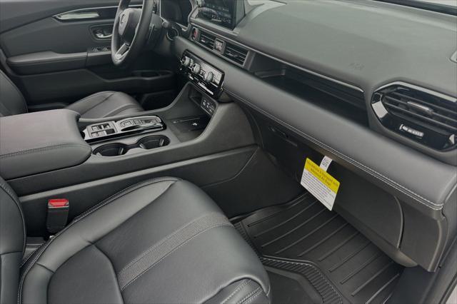 new 2025 Honda Pilot car, priced at $45,405