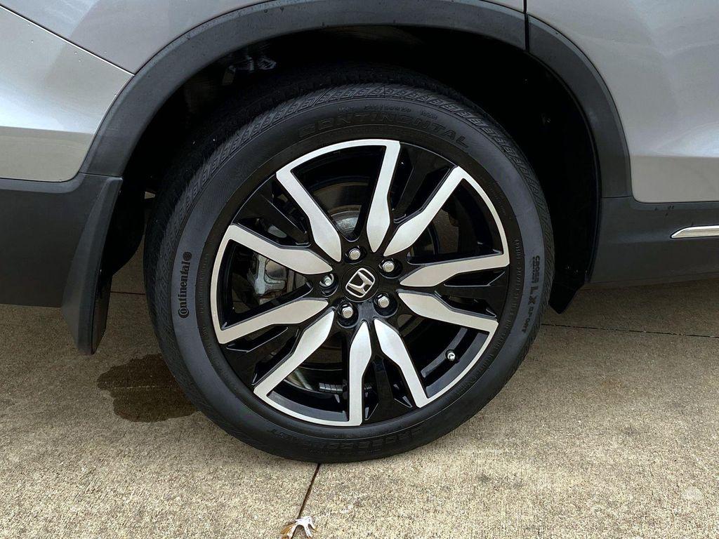 used 2022 Honda Pilot car, priced at $39,950
