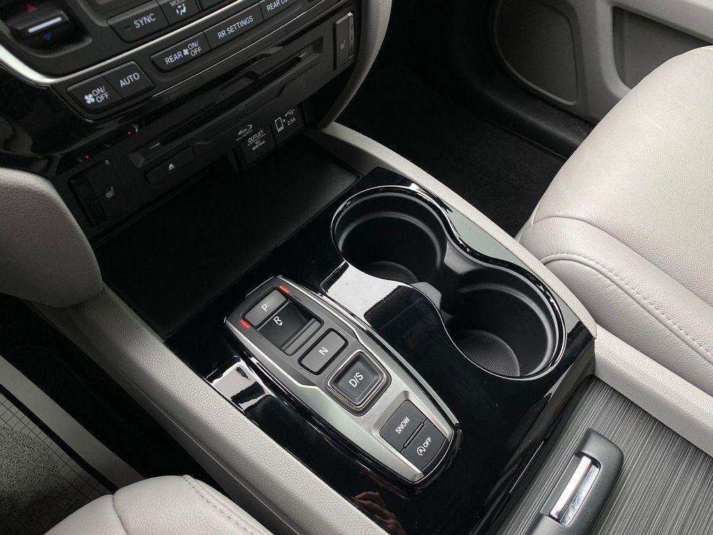 used 2022 Honda Pilot car, priced at $39,950