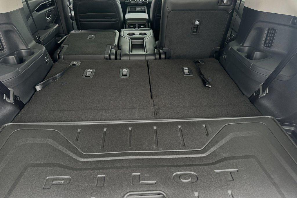 new 2025 Honda Pilot car, priced at $46,405