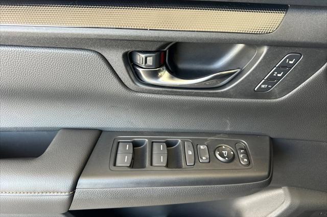 new 2026 Honda CR-V Hybrid car, priced at $40,575