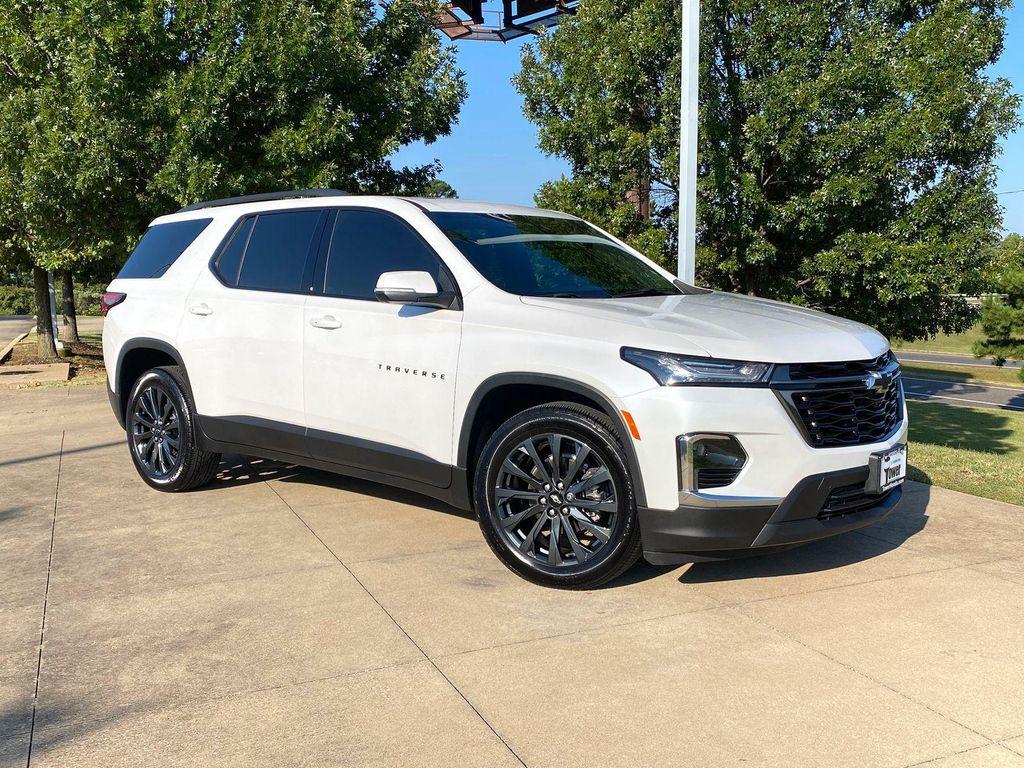 used 2023 Chevrolet Traverse car, priced at $36,888