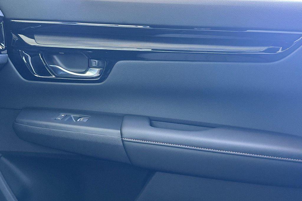 new 2026 Honda CR-V Hybrid car, priced at $43,700