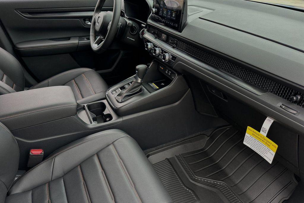 new 2025 Honda CR-V Hybrid car, priced at $39,500