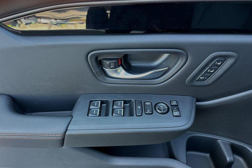 new 2025 Honda Pilot car, priced at $50,850