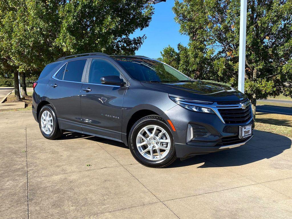 used 2023 Chevrolet Equinox car, priced at $22,070