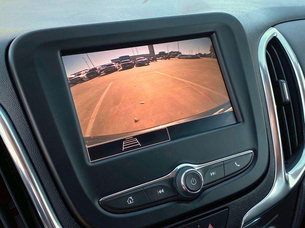 used 2023 Chevrolet Equinox car, priced at $22,070