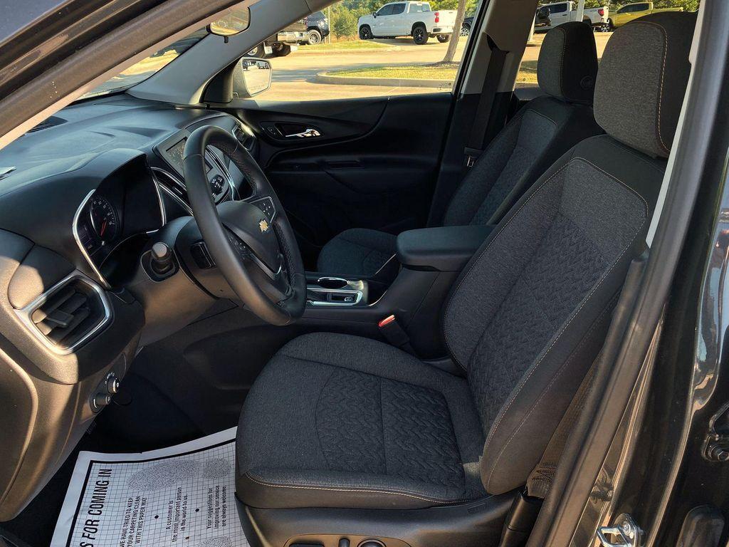 used 2023 Chevrolet Equinox car, priced at $22,070