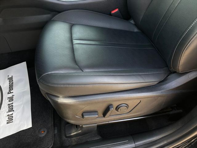 used 2024 Kia Sorento car, priced at $31,974
