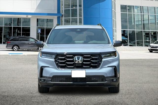 new 2025 Honda Pilot car, priced at $44,205