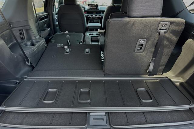 new 2025 Honda Pilot car, priced at $44,205