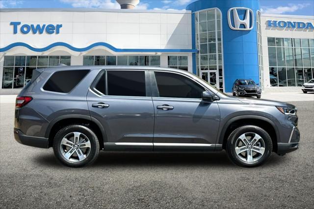 new 2025 Honda Pilot car, priced at $47,050