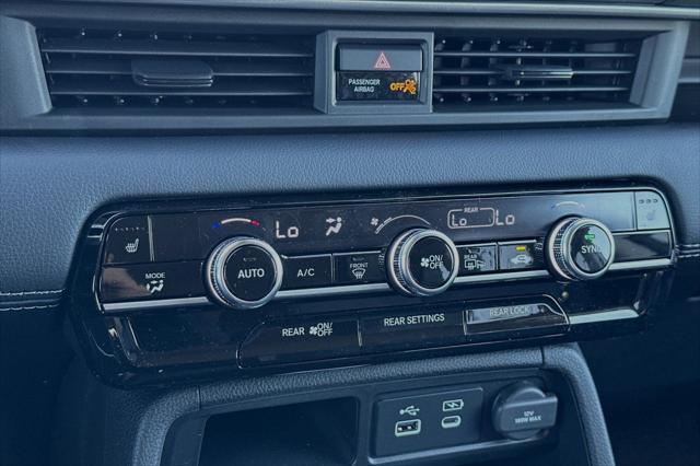 new 2025 Honda Pilot car, priced at $47,050