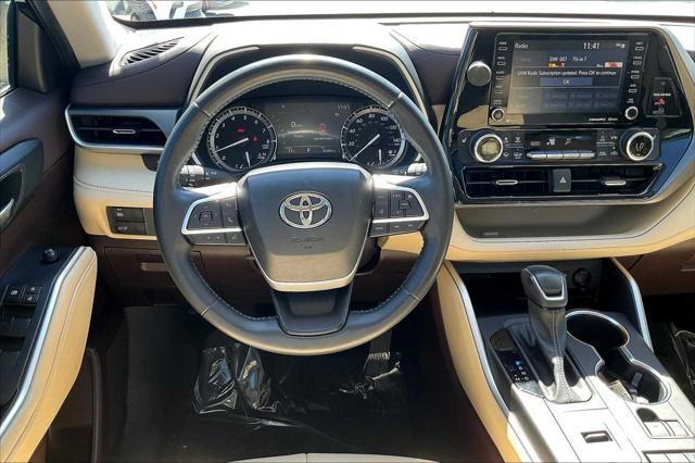 used 2022 Toyota Highlander car, priced at $34,950