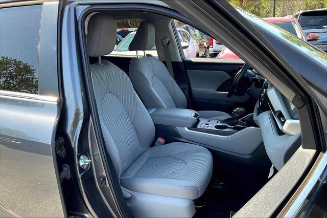 used 2023 Toyota Highlander car, priced at $34,950