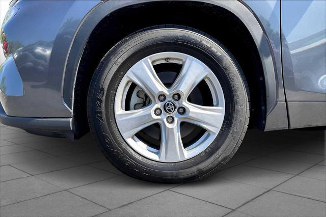 used 2023 Toyota Highlander car, priced at $34,950