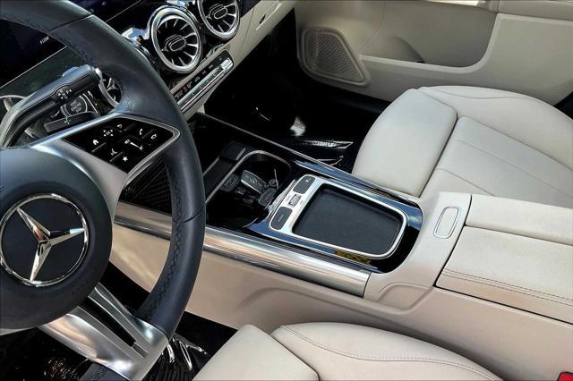 used 2025 Mercedes-Benz GLA 250 car, priced at $39,950