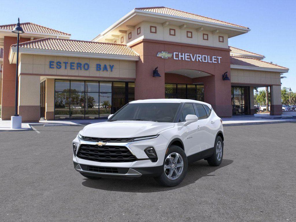 new 2025 Chevrolet Blazer car, priced at $33,995