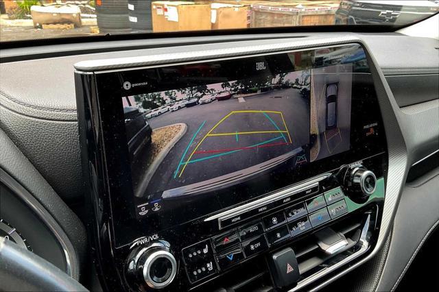 used 2020 Toyota Highlander car, priced at $33,444