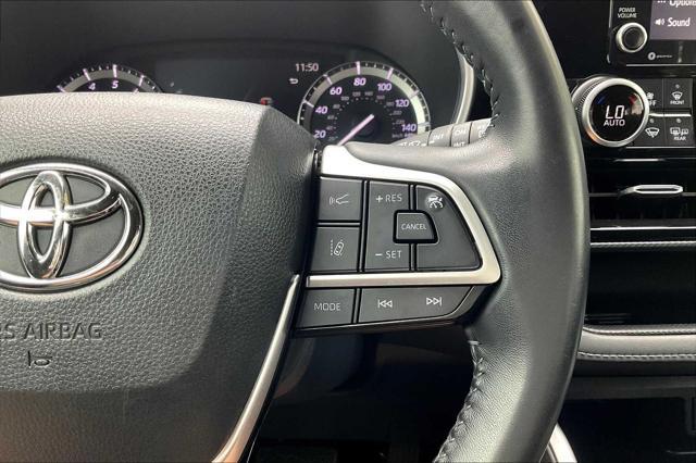used 2022 Toyota Highlander car, priced at $36,444