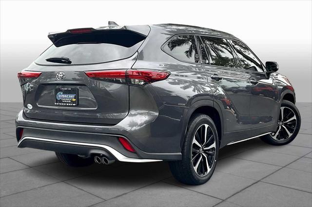 used 2022 Toyota Highlander car, priced at $36,444